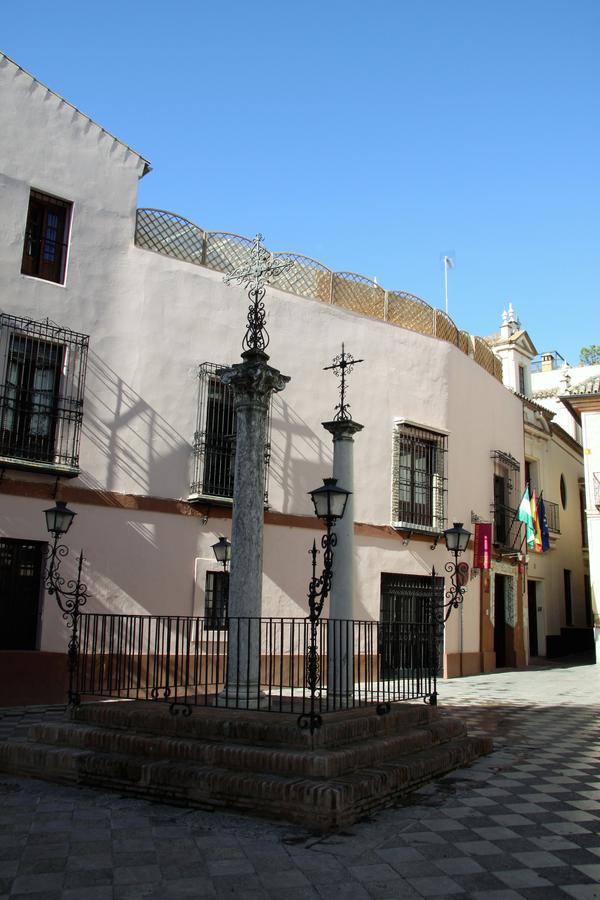 Hotel Patio De Las Cruces Seville Exterior photo
